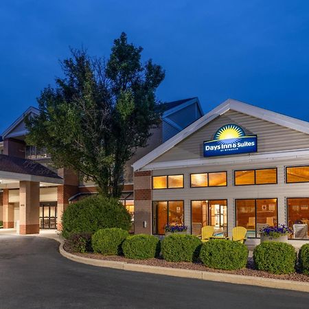 Days Inn & Suites By Wyndham Madison Exterior photo